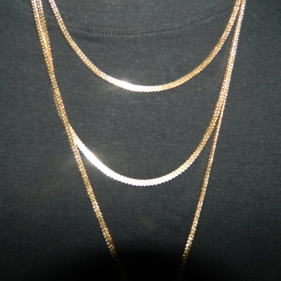 80R Layered Necklace Triple Layered - Picture 2 of 6